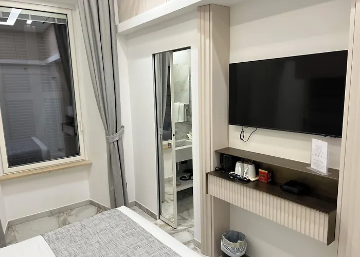 Maison Tritone 4* Rom