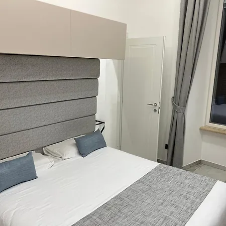Maison Tritone 4* Roma