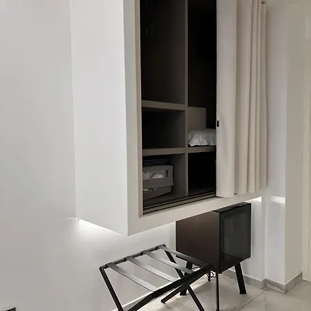 Maison Tritone 4* Rom