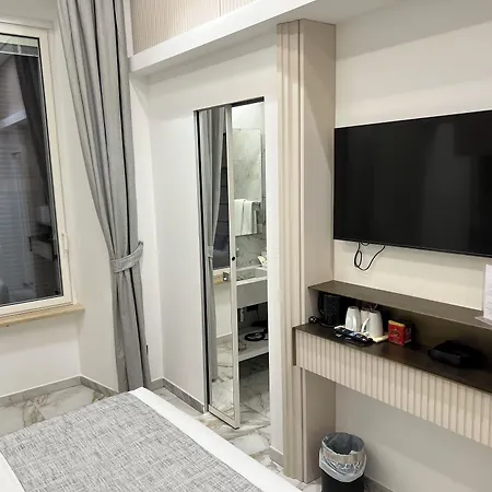 Maison Tritone 4* Roma